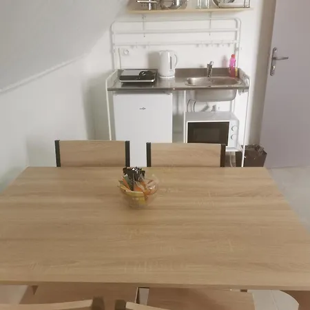 Appartement 6 , Disneyland - Parking Gratuit - Maison Des Platanes Meaux Exterior foto
